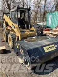 CAT 262B Skid steer mini utovarivači