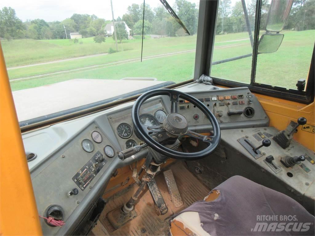 Volvo A25C Kiperi kamioni