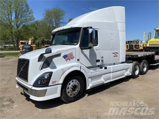Volvo VNL64T670 Tegljači