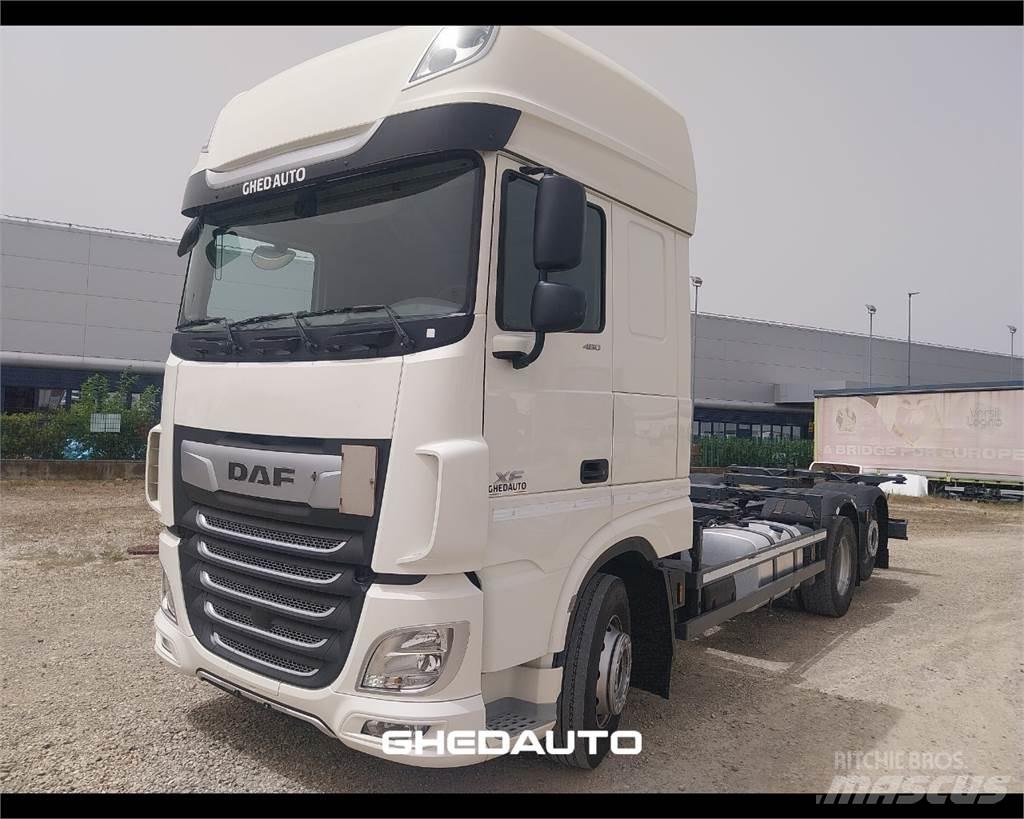 DAF DAF Sanduk kamioni