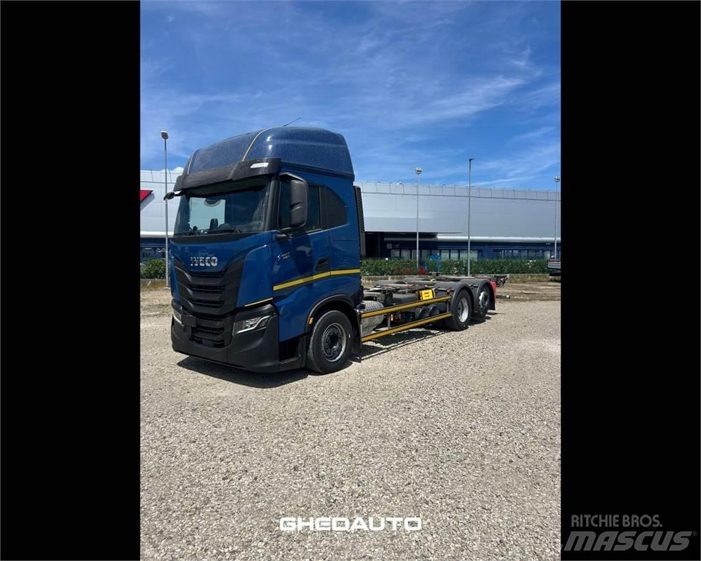 Iveco AS260S48S Sanduk kamioni