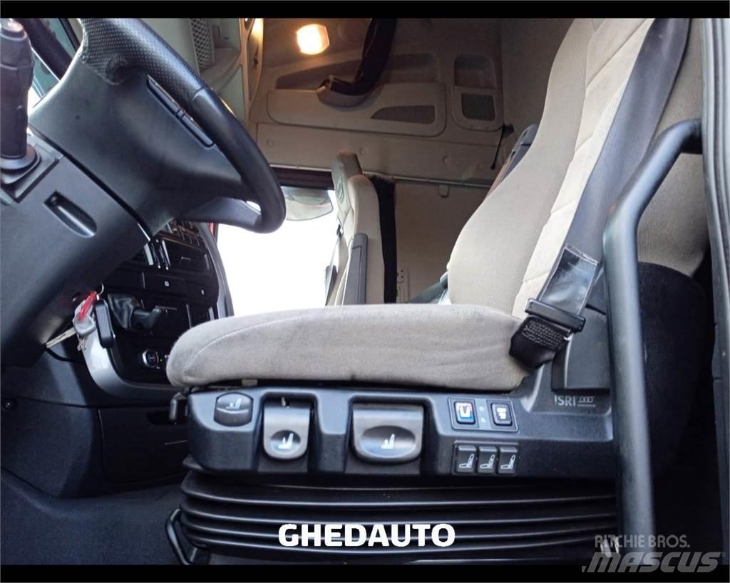 Iveco AS440S48T/P Sanduk kamioni