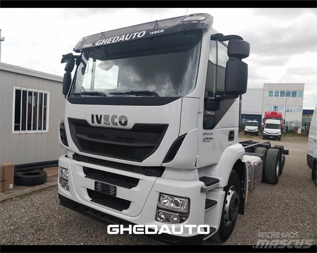 Iveco AT260S40Y/PS Sanduk kamioni
