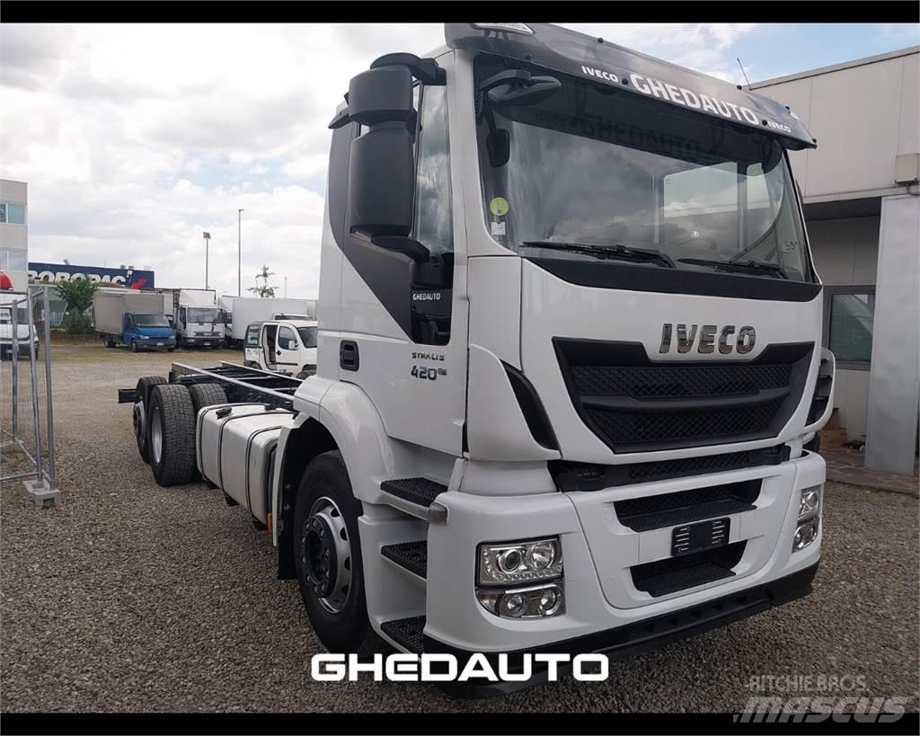 Iveco AT260S40Y/PS Sanduk kamioni
