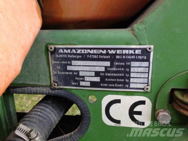 Amazone UX 4200 Vučene prskalice