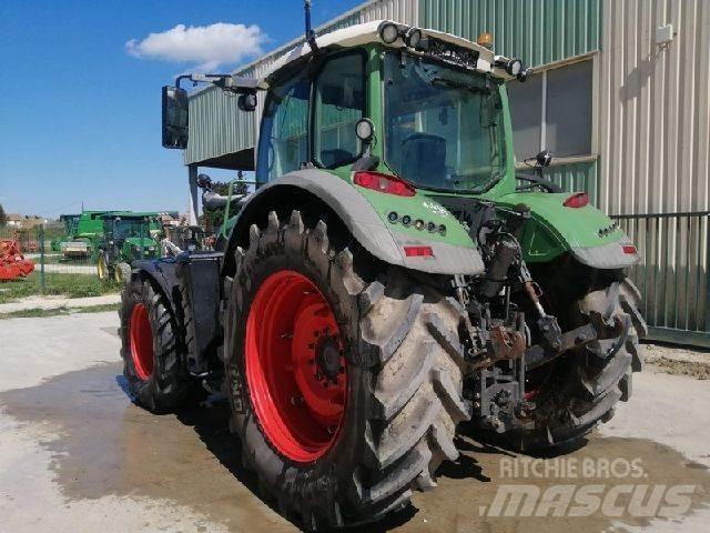 Fendt 718 VARIO Traktori