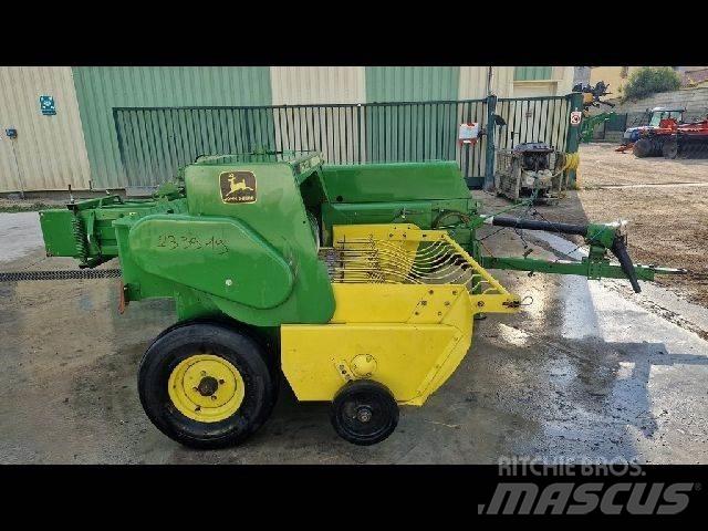 John Deere 359 Prese/balirke za četvrtaste bale