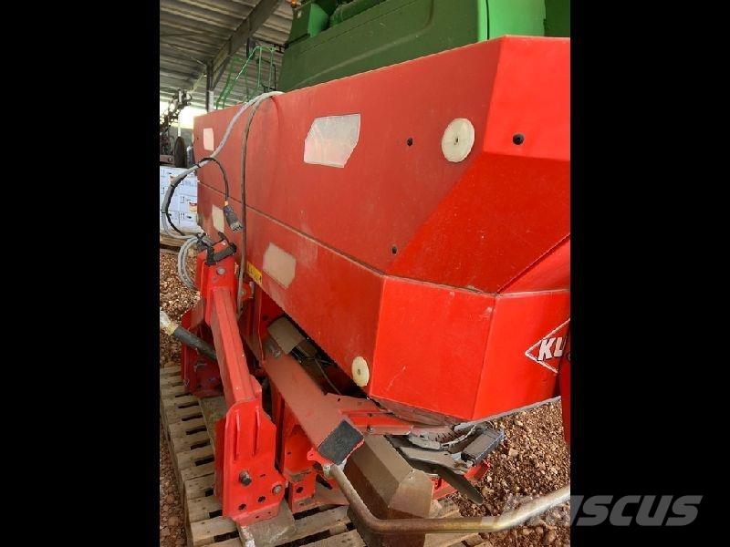 Kuhn AXIS 40.2 Rasturači mineralnog đubriva