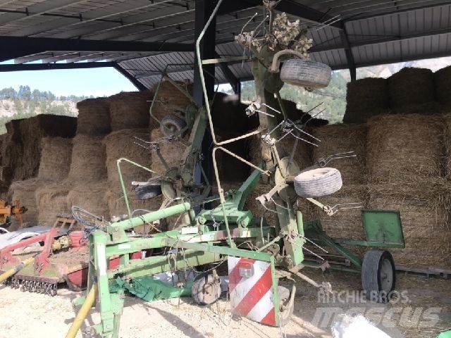 Stoll SPEED 680 Okretači i sakupljači sena