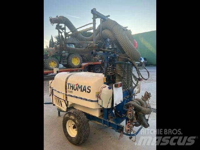 Thomas TTZ 800 Vučene prskalice