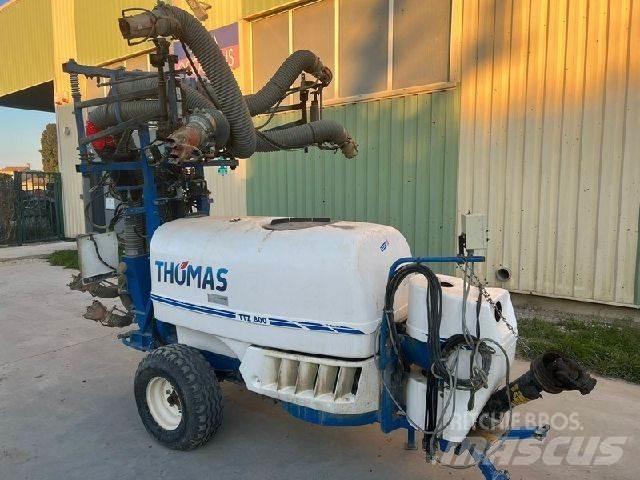 Thomas TTZ 800 Vučene prskalice