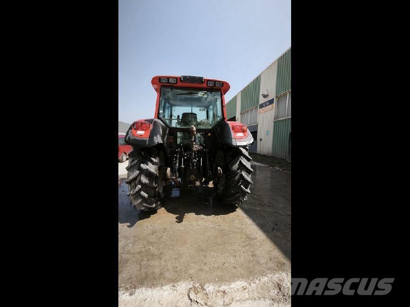 Valtra T140 Traktori