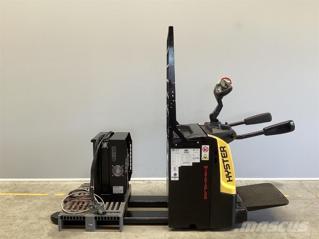 Hyster P2.0S Ručni električni viljuškar