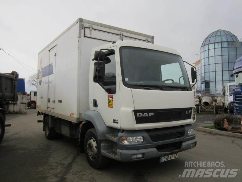 DAF LF 220 Kamioni za prevoz životinja