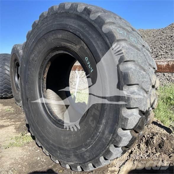 Titan 20.5R25 Gume, točkovi i felne