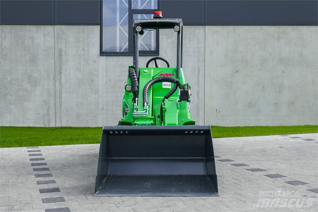 Avant M 423 Mini bageri < 7t