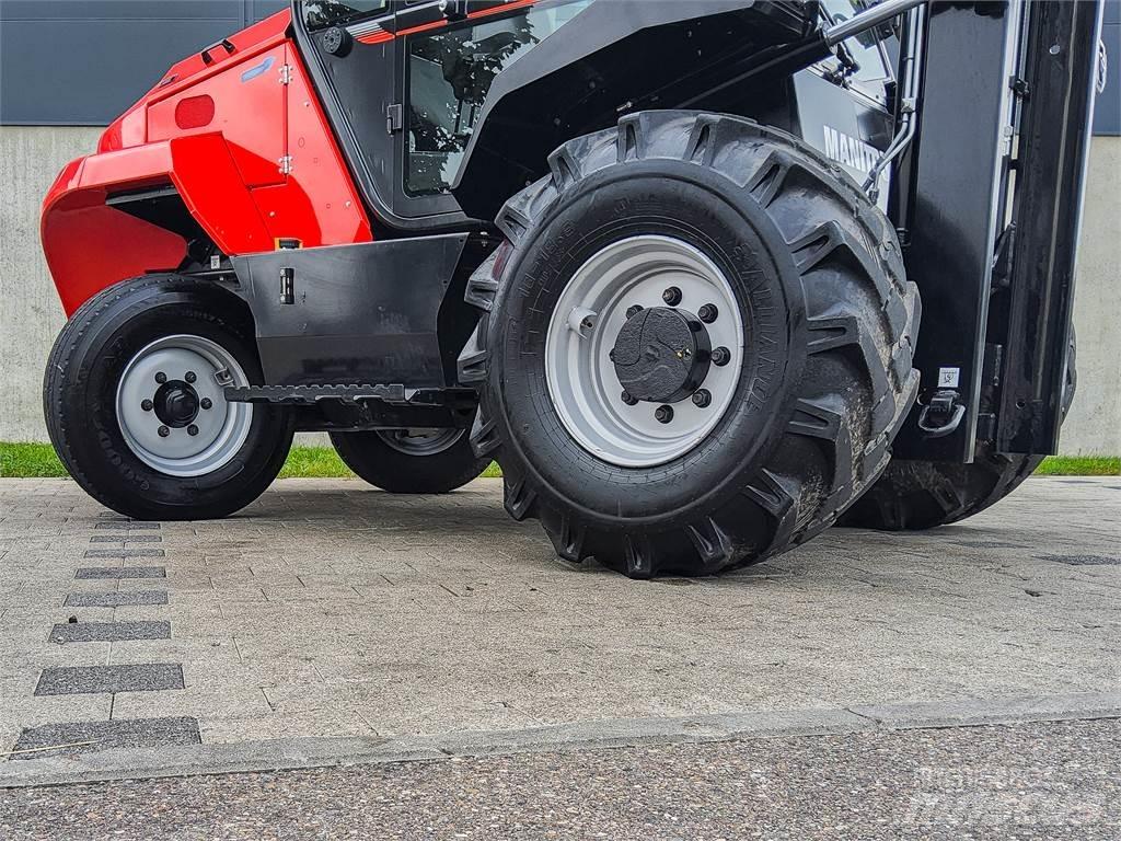 Manitou M 40-2 Vanterenski viljuškar