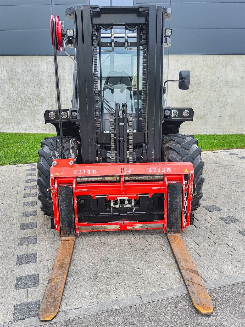 Manitou M 40-2 Vanterenski viljuškar