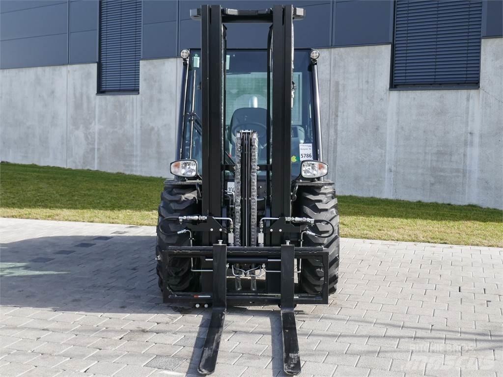 Manitou MC 25-4 Vanterenski viljuškar