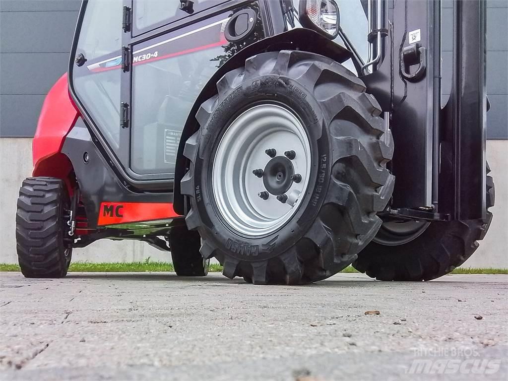 Manitou MC 30-4 Vanterenski viljuškar