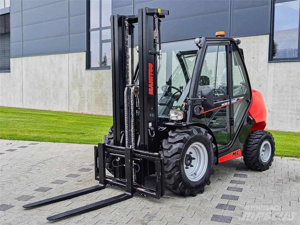 Manitou MC 30-4 Vanterenski viljuškar