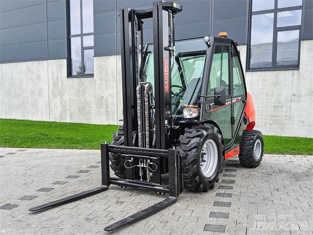 Manitou MC 30-4 Vanterenski viljuškar