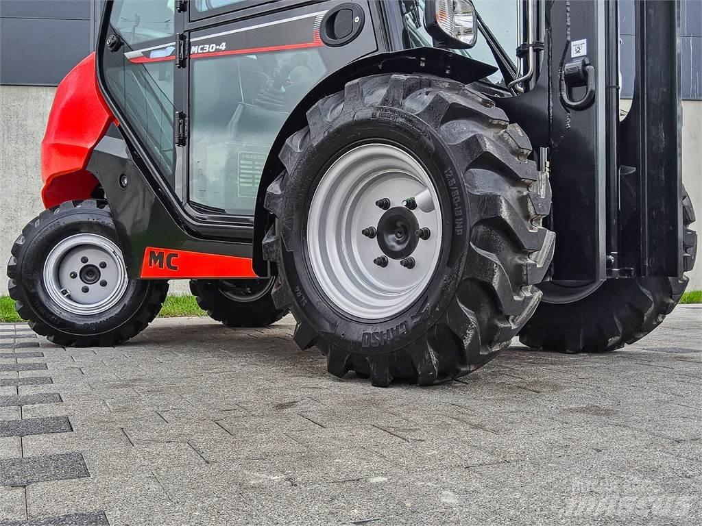 Manitou MC 30-4 Vanterenski viljuškar
