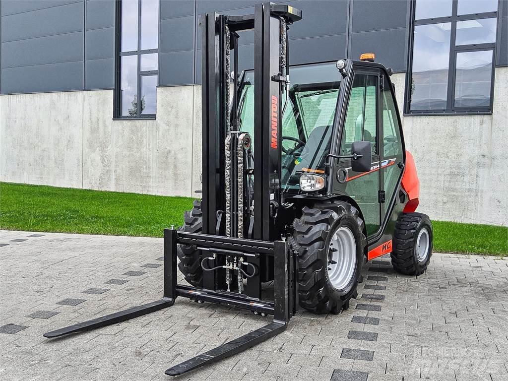 Manitou MC 30-4 Vanterenski viljuškar