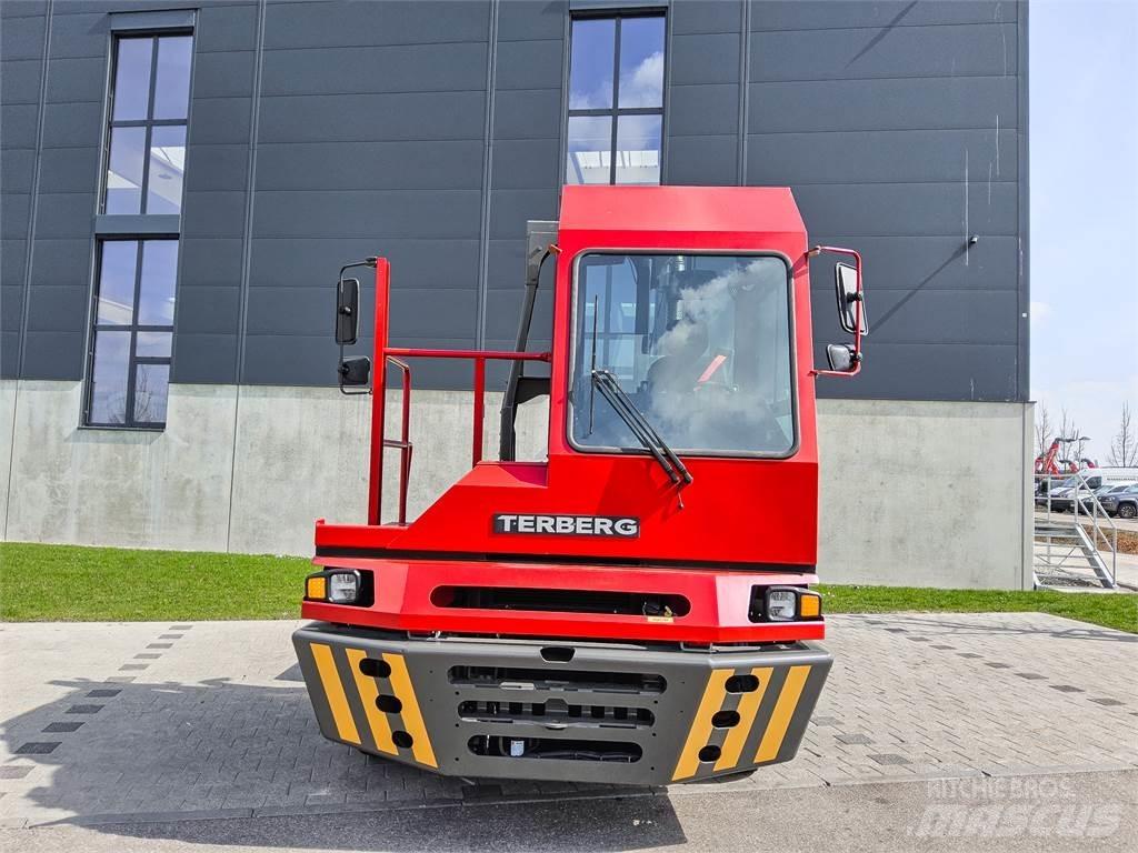 Terberg YT 220 Terminalni tegljači