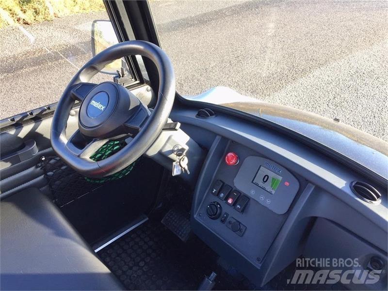 Melex 381 UTV-a