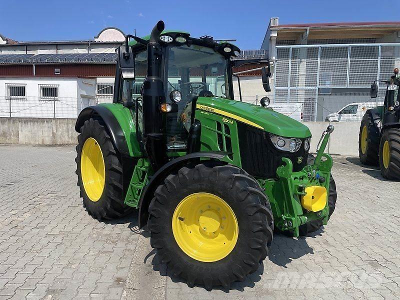 John Deere 6120M Traktori