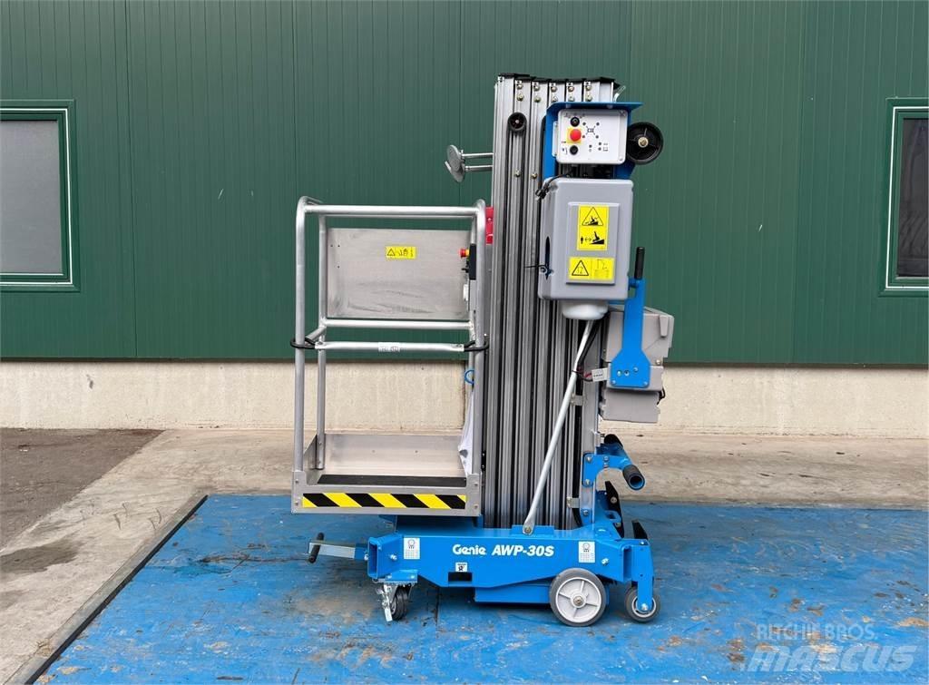 Genie AWP-30S AC Ostali kranovi i platforme