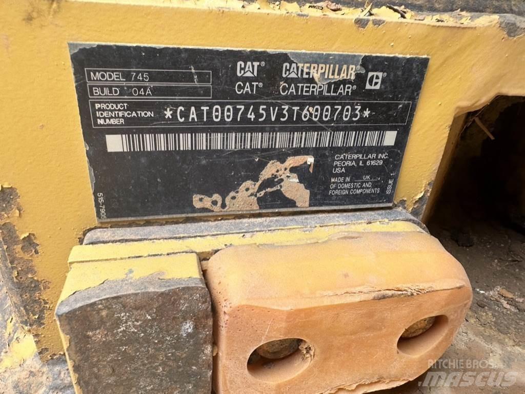 CAT 745 Zglobni damperi