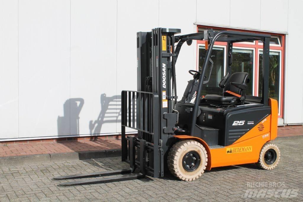 Doosan B25NS Električni viljuškari