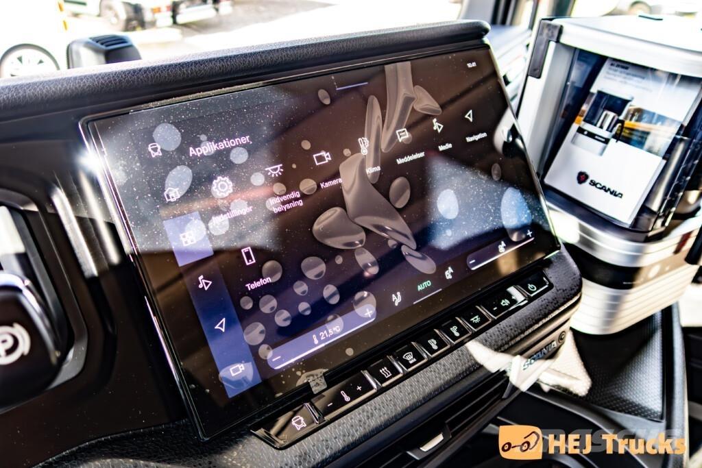 Scania R530 A6x2NB Tegljači