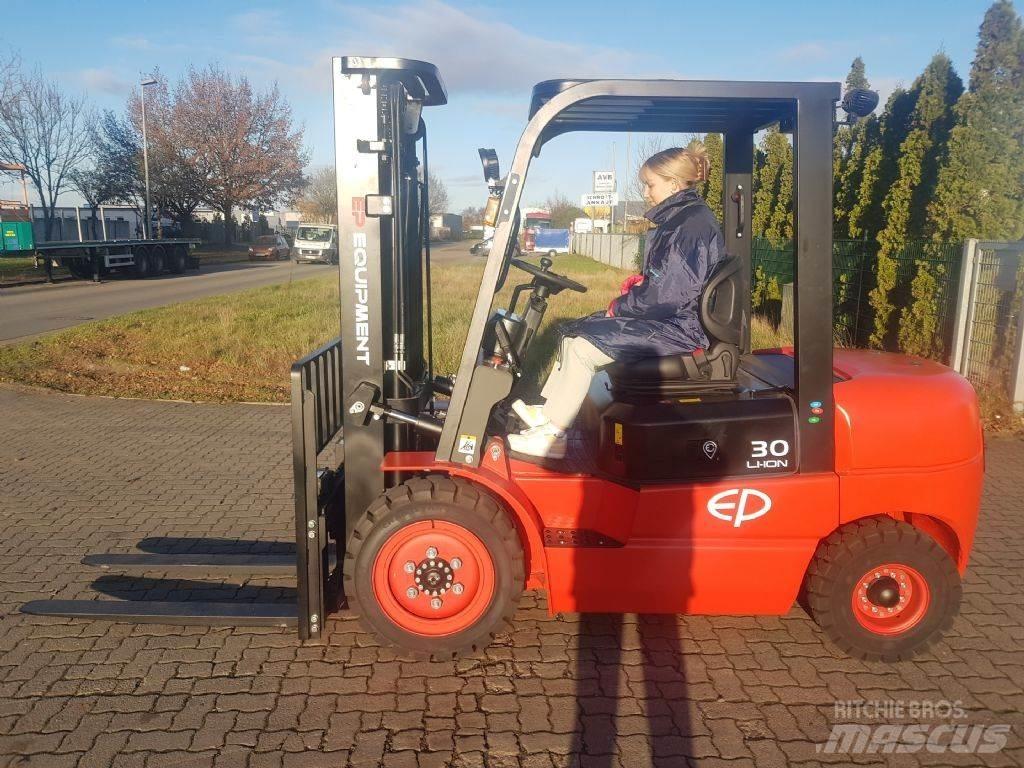 EP EFL302 Električni viljuškari