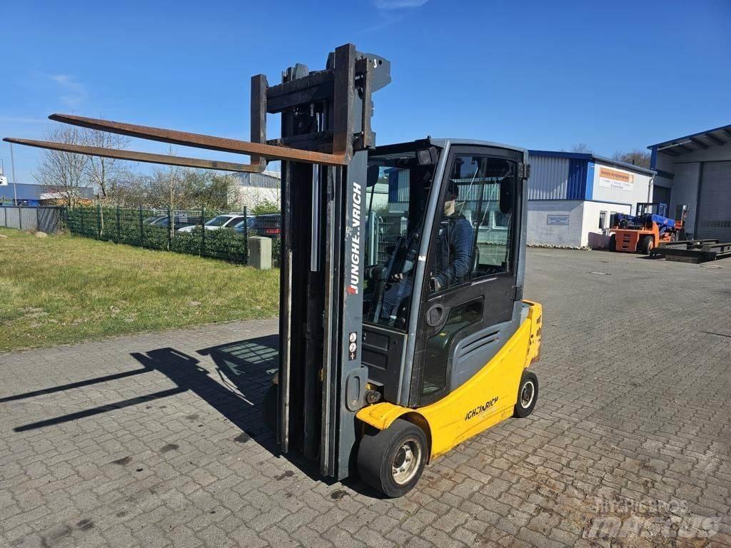 Jungheinrich EFG320 Električni viljuškari