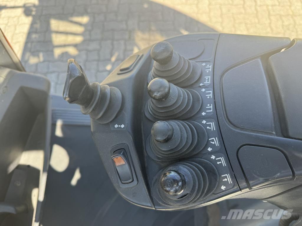 Linde H30D-02 Dizelski viljuškari