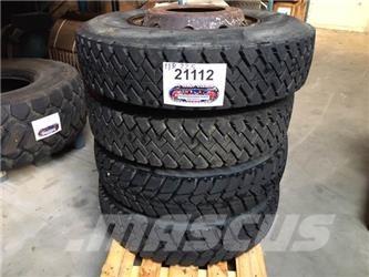  11xR22.5 dæk på fælg - 4 stk Gume, točkovi i felne