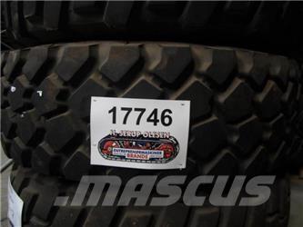  13.00R20 dæk - 1 stk. Gume, točkovi i felne