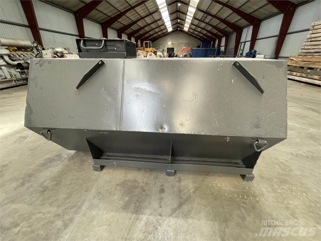  2000 ltr (ca) dieseltank Ostale komponente za građevinarstvo