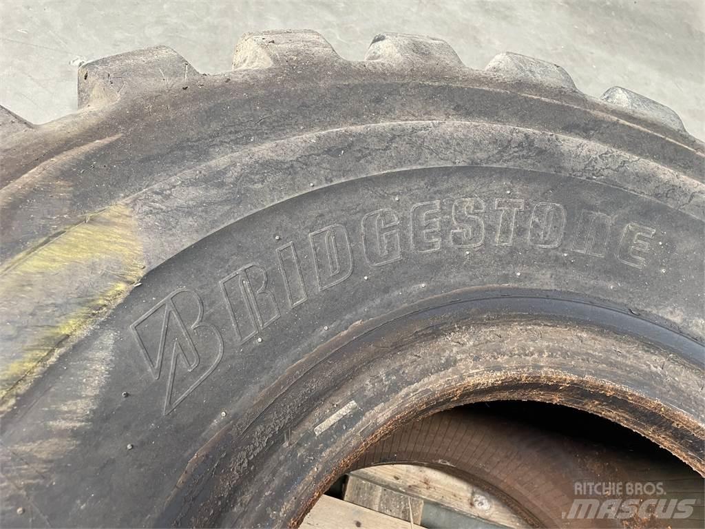  23.5xR25 Bridgestone dæk Gume, točkovi i felne