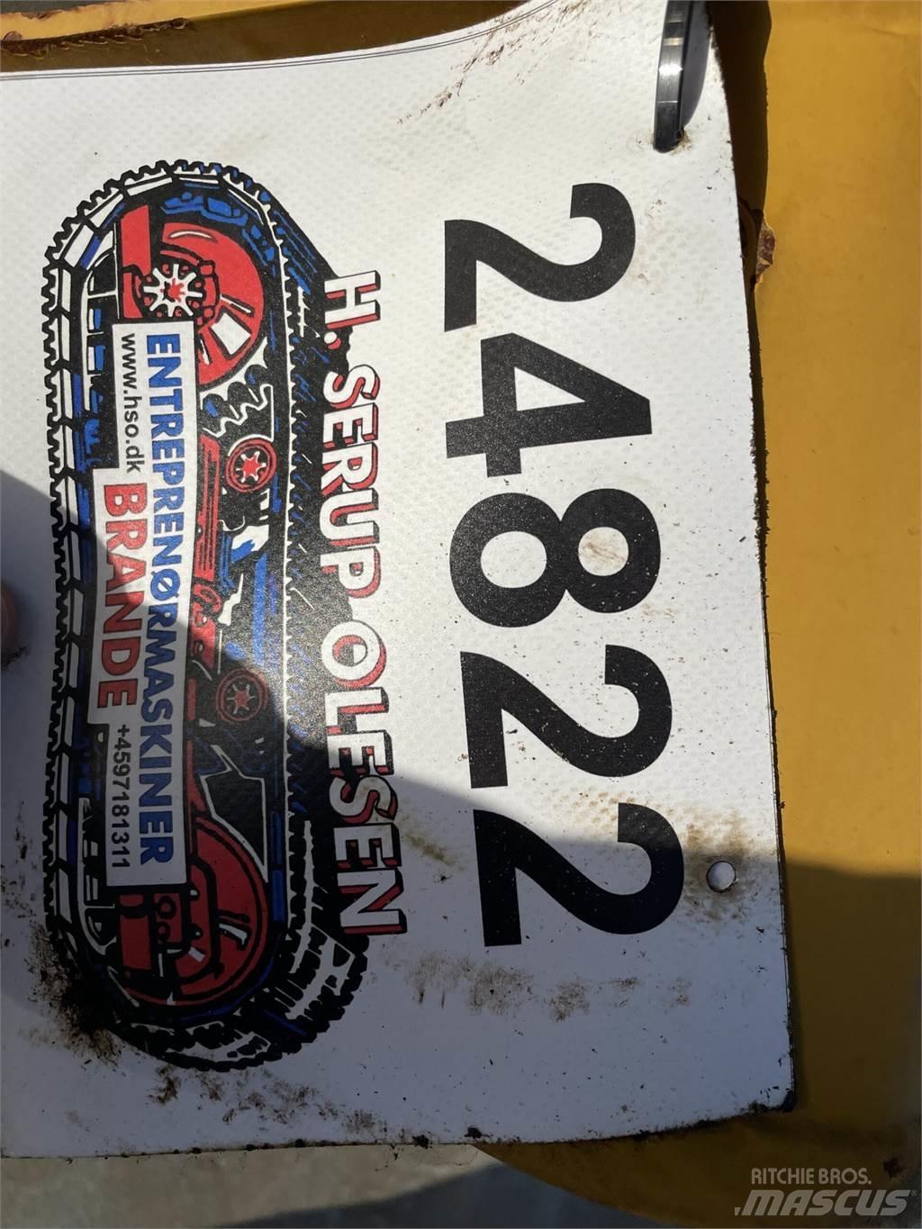  Gravestik ex. Hydrema 926 Ostale komponente za građevinarstvo