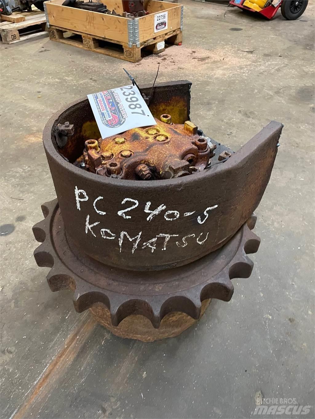 Komatsu PC240-5 Køregear Transmisija