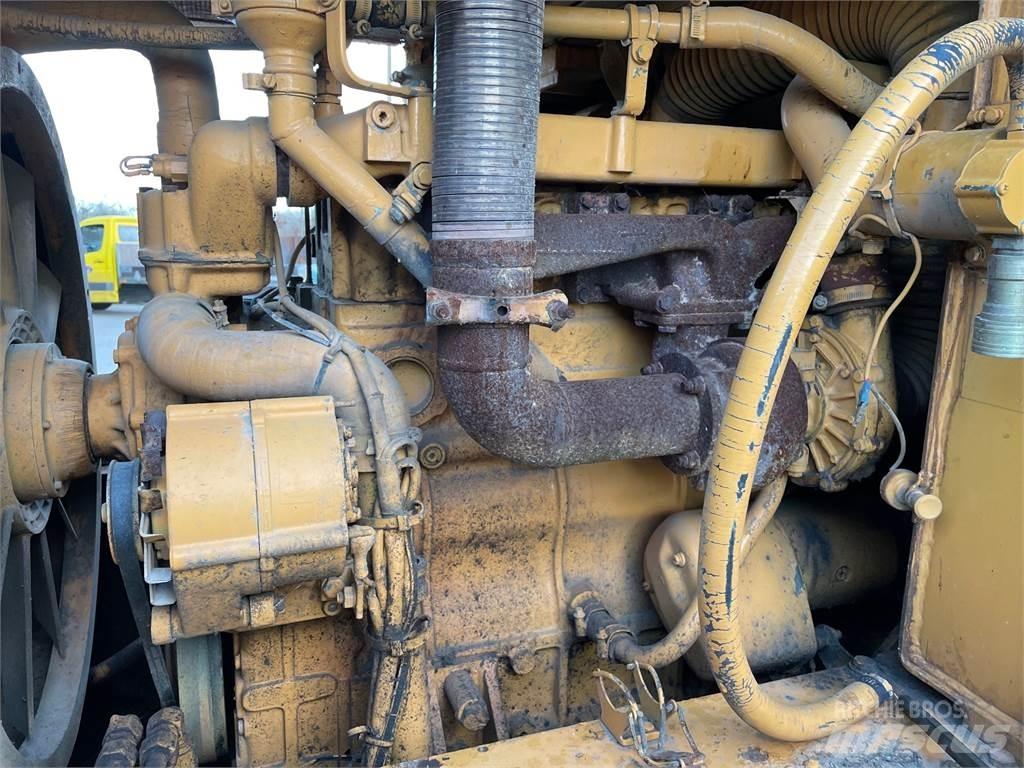 Liebherr LR621B til ophug Buldožeri guseničari