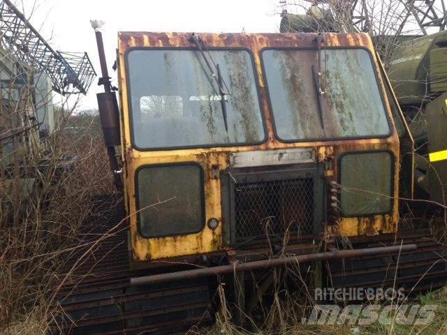  Skidozer 252 Buldožeri guseničari