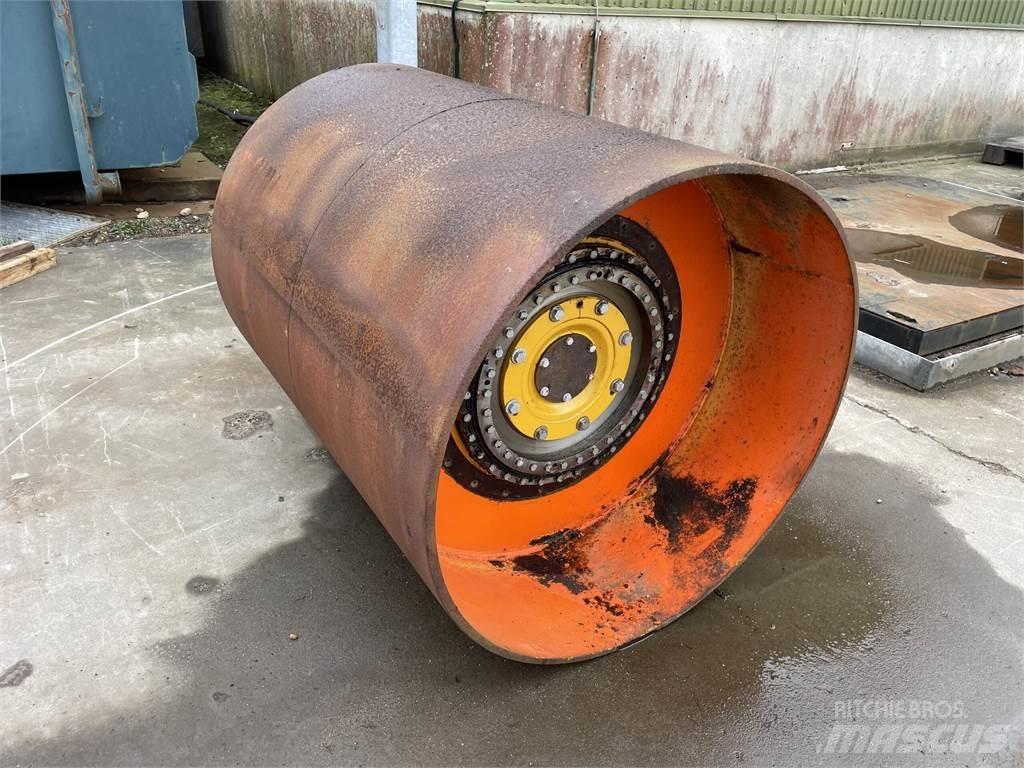 Trommel ex. Dynapac CC232 Valjci sa duplim bubnjem
