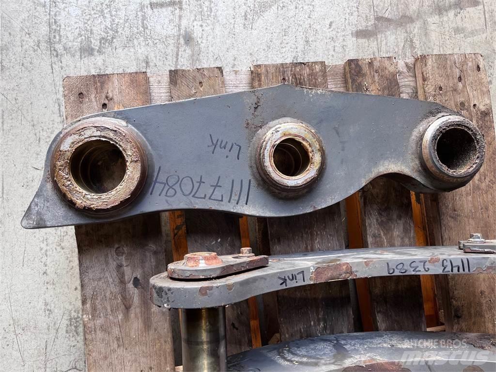 Volvo L60H Link Arm Ostale komponente za građevinarstvo
