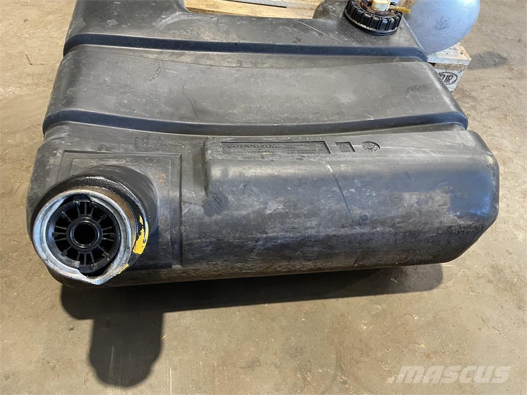 Volvo L70B dieseltank Motori za građevinarstvo