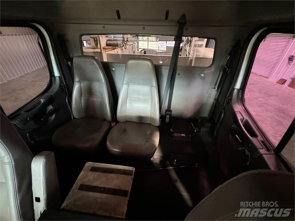 Freightliner 108SD Komunalna vozila za opštu namenu